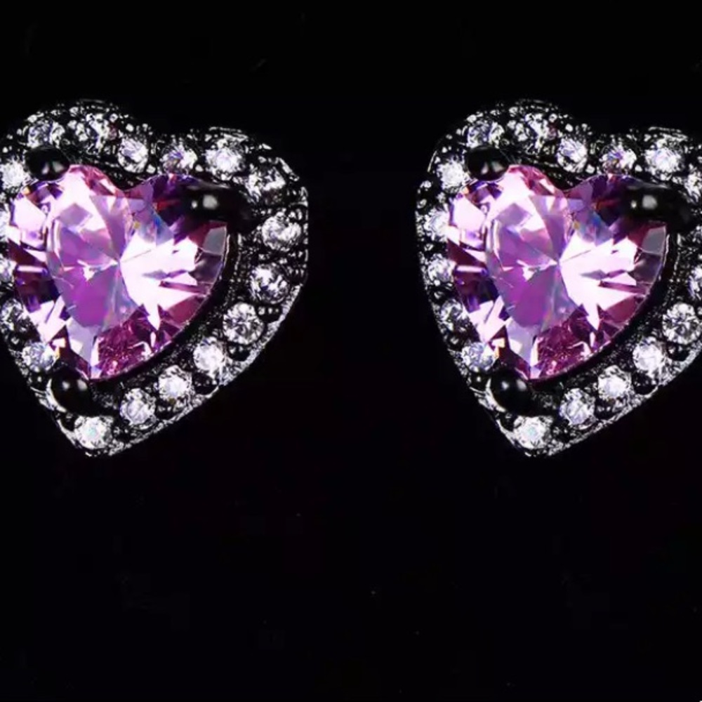 New black/purple,black/pink stud earrings - Picture 8 of 12